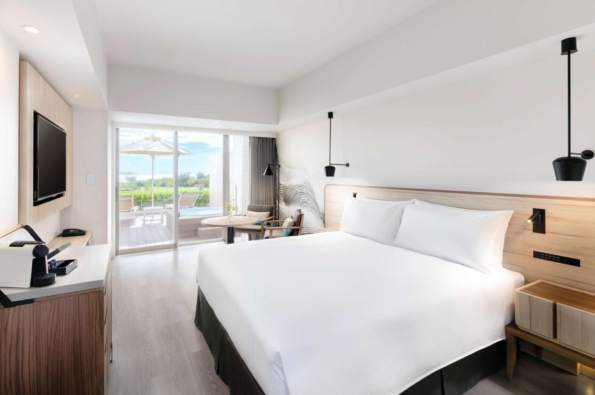 Hilton Okinawa Sesoko Resort Motobu Exterior photo